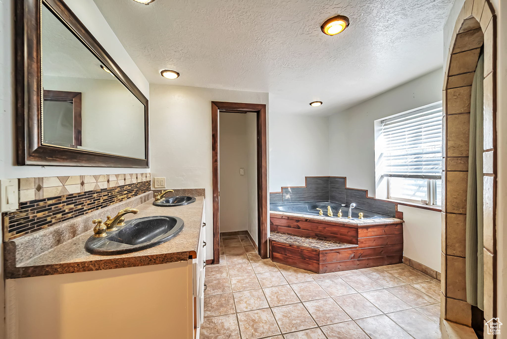 Photo 20 for MLS #2110142 at 1701 E Sunrise Dr