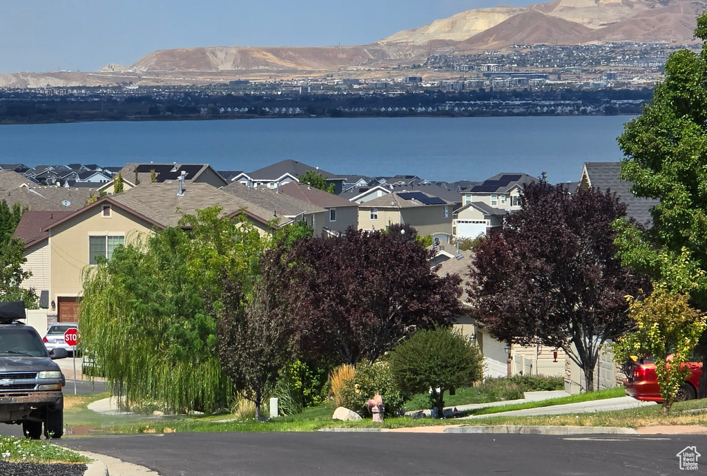 203 W CARACARA ST Saratoga Springs, UT 84045