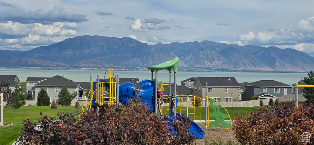 203 W CARACARA ST Saratoga Springs, UT 84045