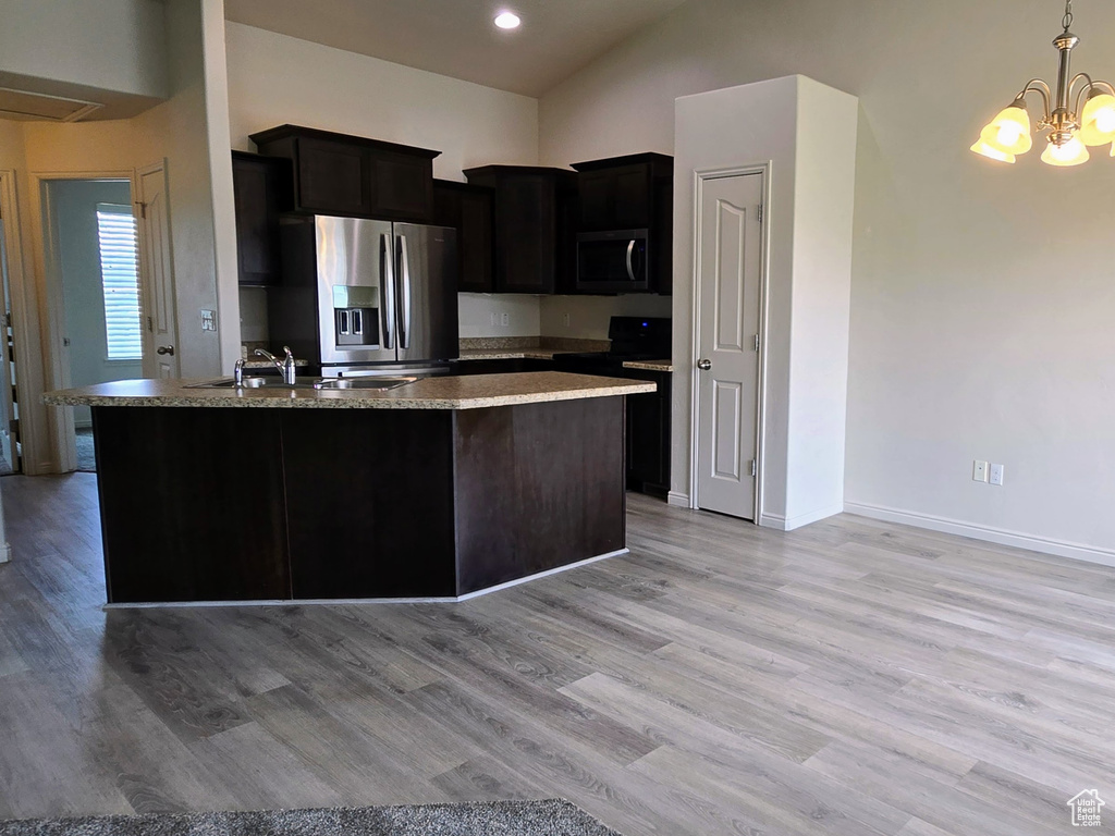 203 W CARACARA ST Saratoga Springs, UT 84045