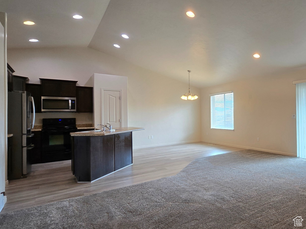 203 W CARACARA ST Saratoga Springs, UT 84045