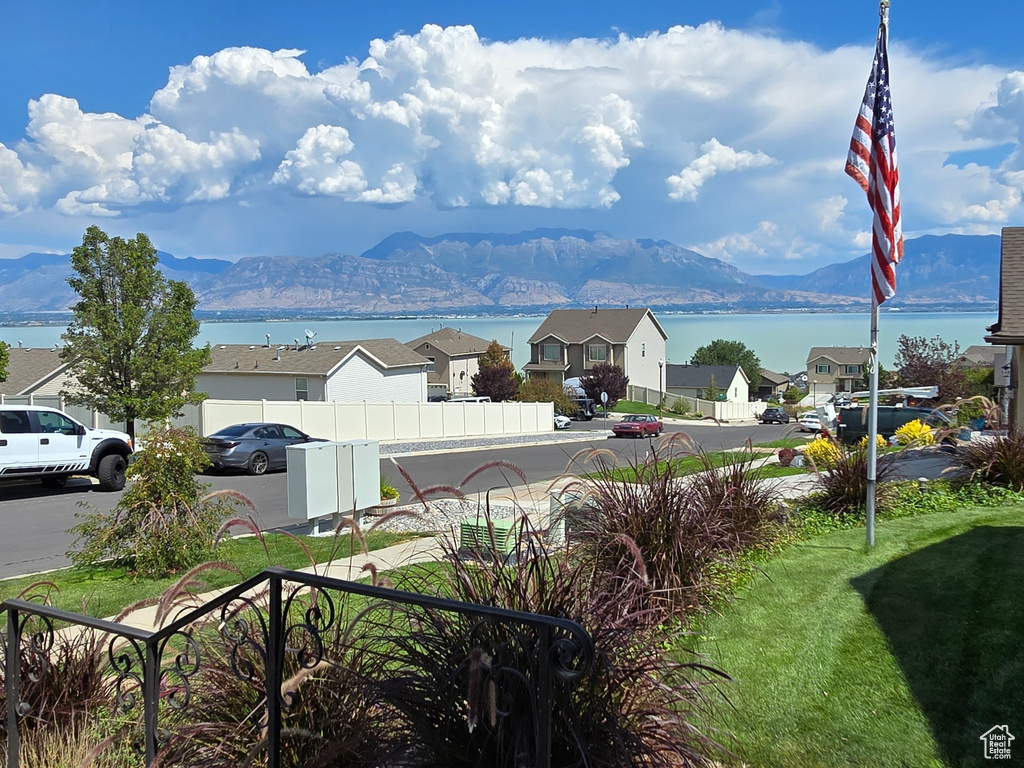 203 W CARACARA ST Saratoga Springs, UT 84045