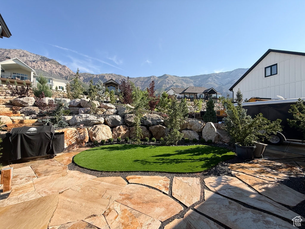 822 E MOUNTAIN RD North Ogden, UT 84414