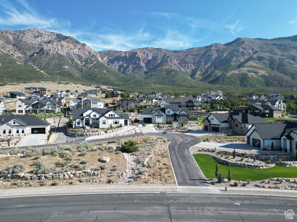 822 E MOUNTAIN RD North Ogden, UT 84414