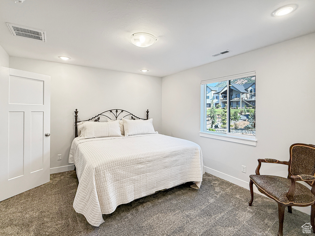 822 E MOUNTAIN RD North Ogden, UT 84414