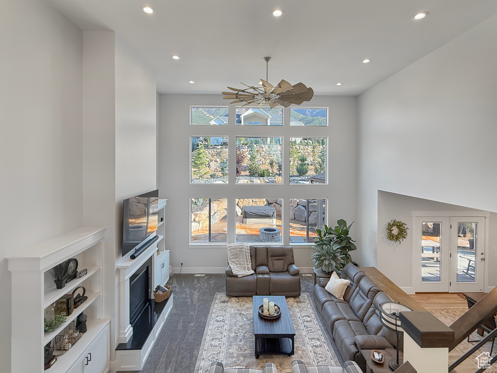 822 E MOUNTAIN RD North Ogden, UT 84414
