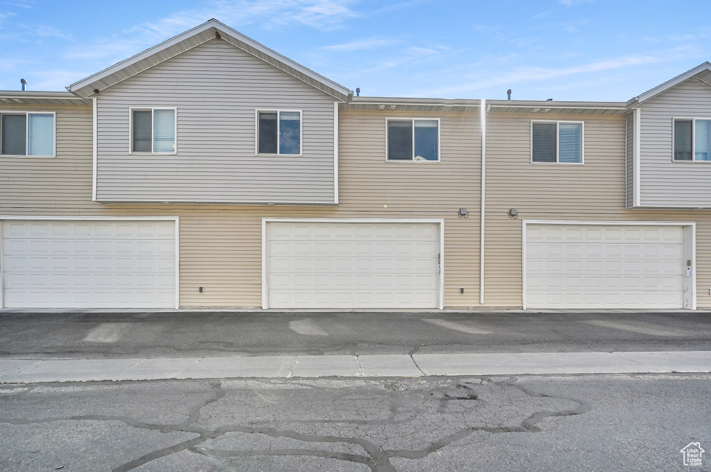 Photo 34 for MLS #2110155 at 1583 N 400 West #103