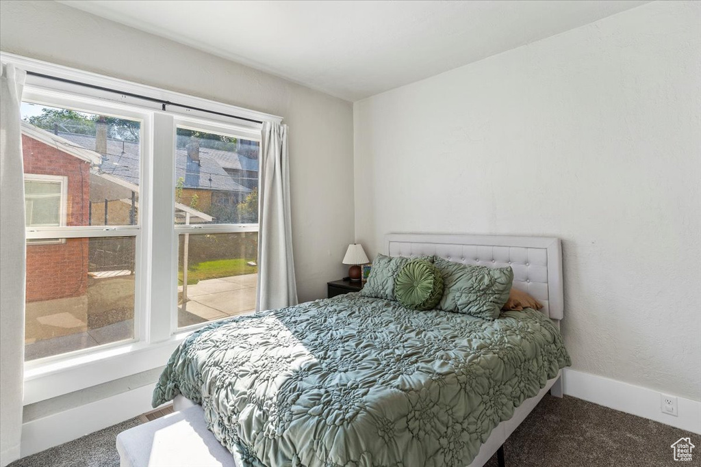 Photo 12 for MLS #2110167 at 949 E 24th St