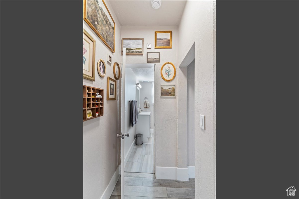 Photo 11 for MLS #2110167 at 949 E 24th St