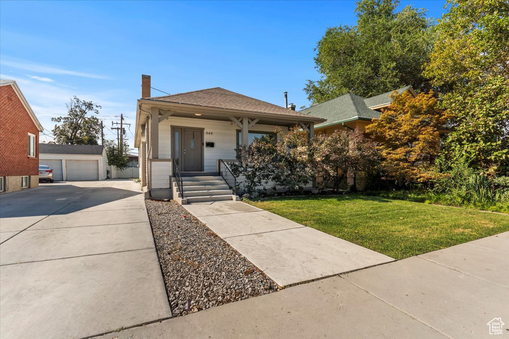 Photo 2 for MLS #2110167 at 949 E 24th St