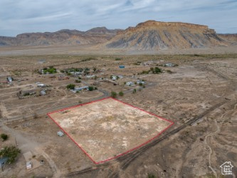 68 N KING ST Thompson, UT 84540