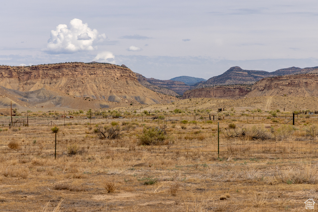 68 N KING ST Thompson, UT 84540