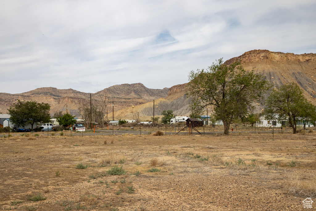 68 N KING ST Thompson, UT 84540