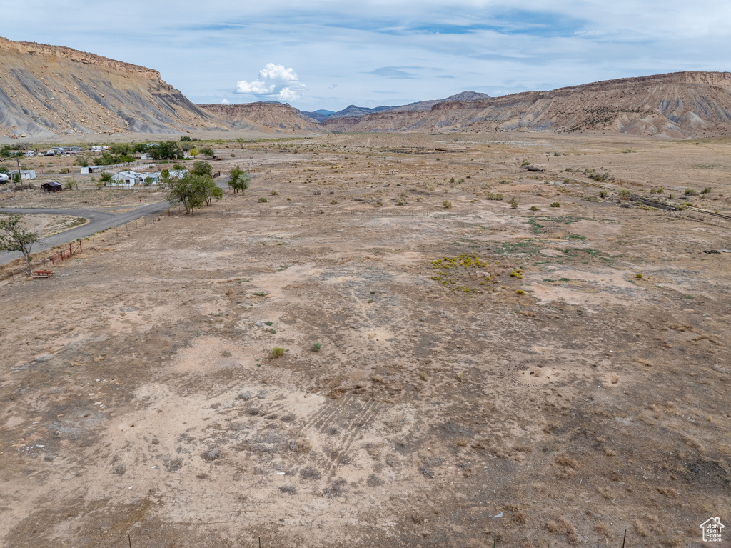 68 N KING ST Thompson, UT 84540