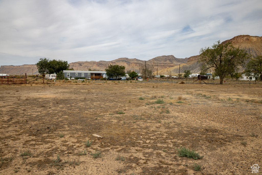 68 N KING ST Thompson, UT 84540