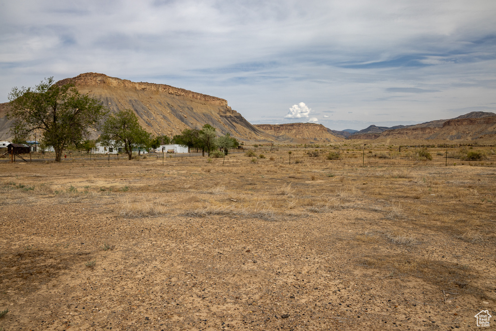 68 N KING ST Thompson, UT 84540