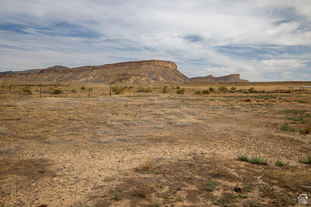 68 N KING ST Thompson, UT 84540