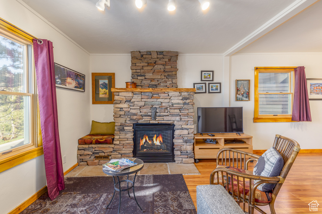 Photo 4 for MLS #2110171 at 1150 Empire Ave #33