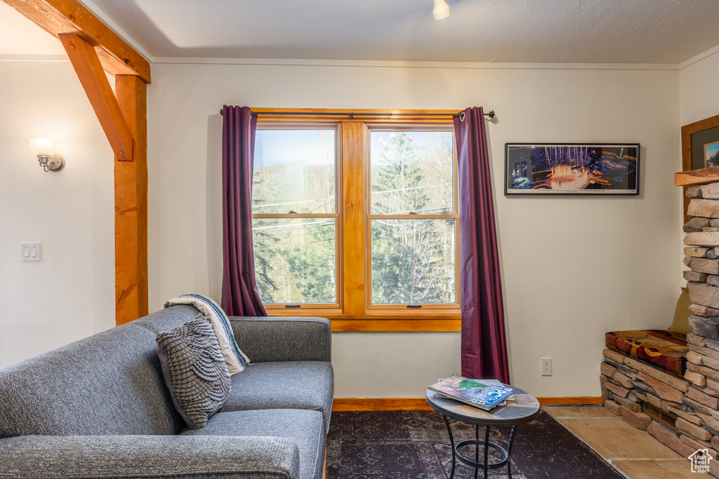 Photo 6 for MLS #2110171 at 1150 Empire Ave #33