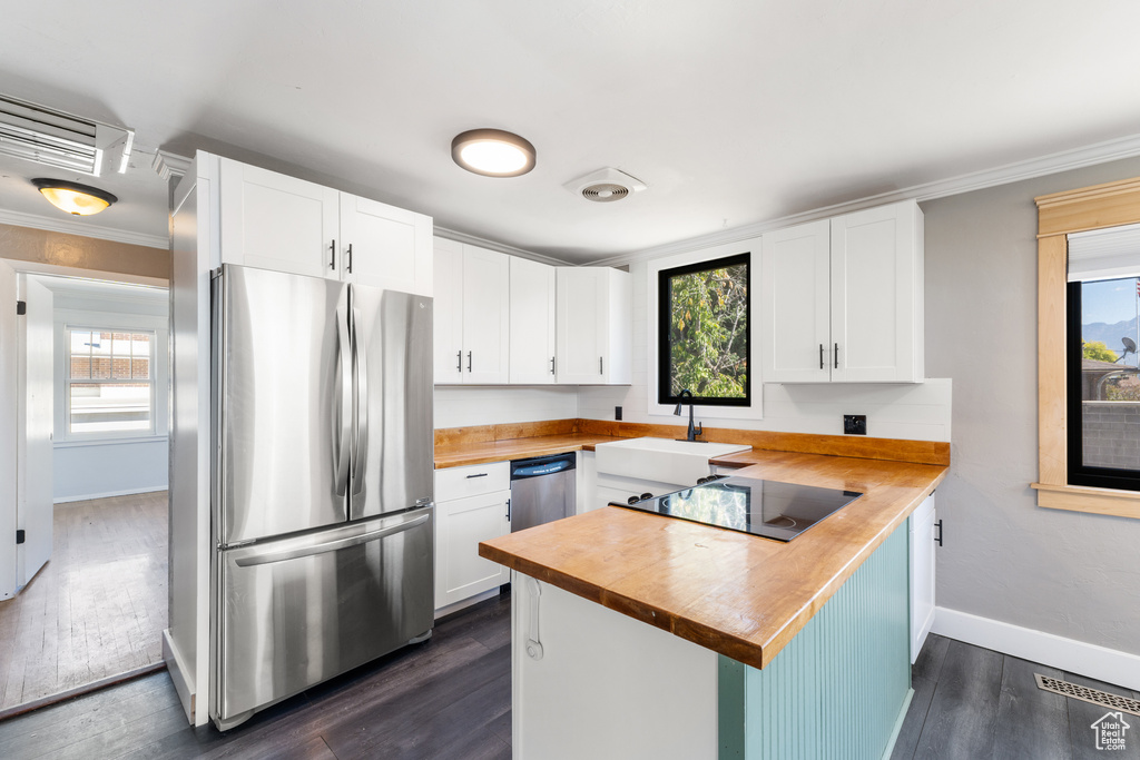 Photo 8 for MLS #2110182 at 4257 S Morris St