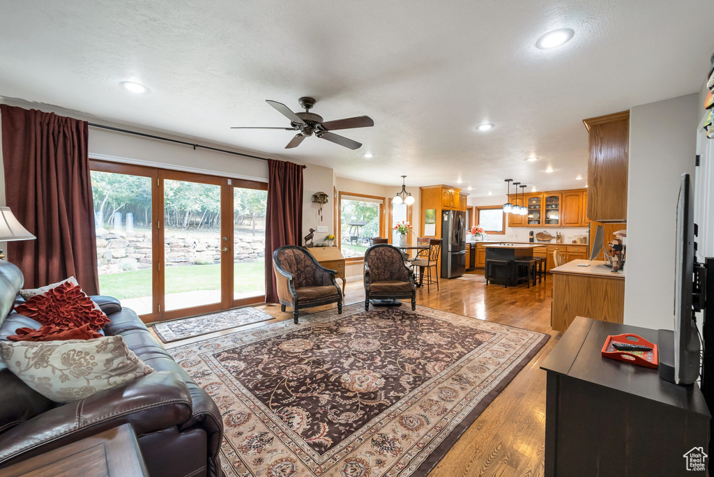 Photo 6 for MLS #2110189 at 930 S Woodland Hills Dr