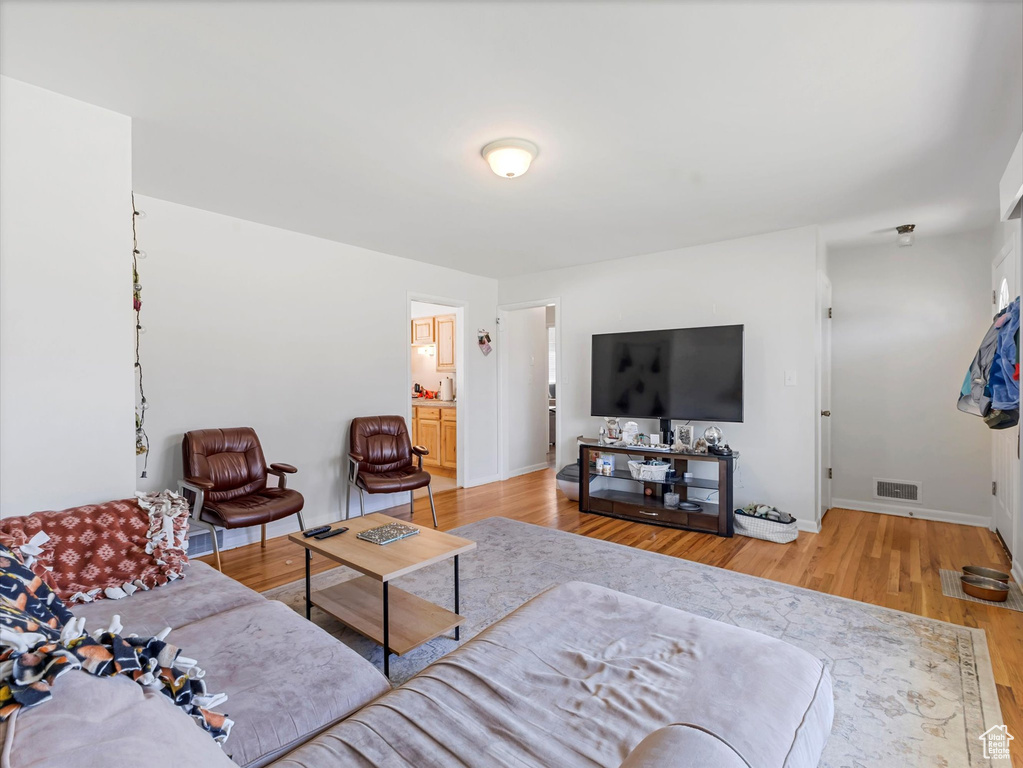 Photo 5 for MLS #2110196 at 1410 N 200 West