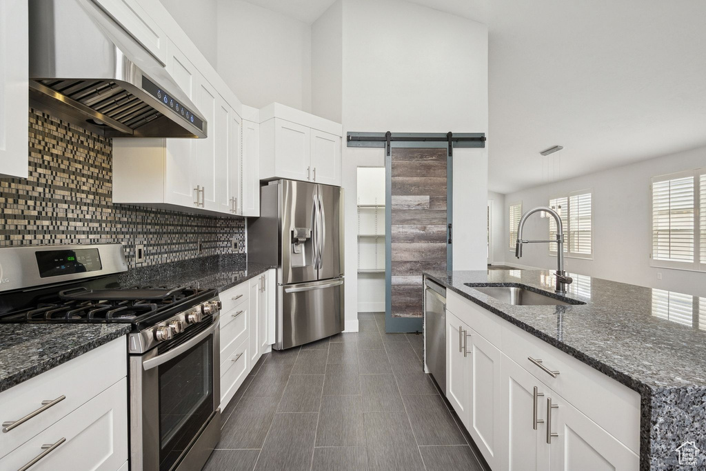 9297 S AVIGNON PL West Jordan, UT 84088
