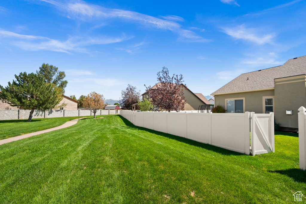 Photo 32 for MLS #2110232 at 2534 W Adelaide Dr