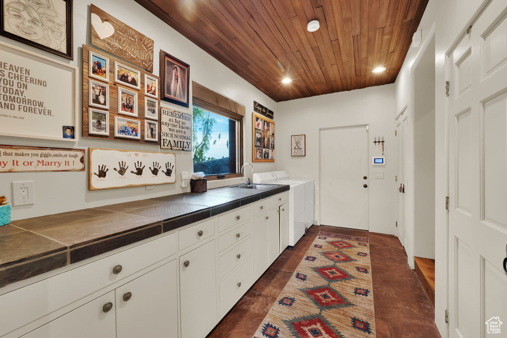 Photo 31 for MLS #2110249 at 1060 W Wintook Dr