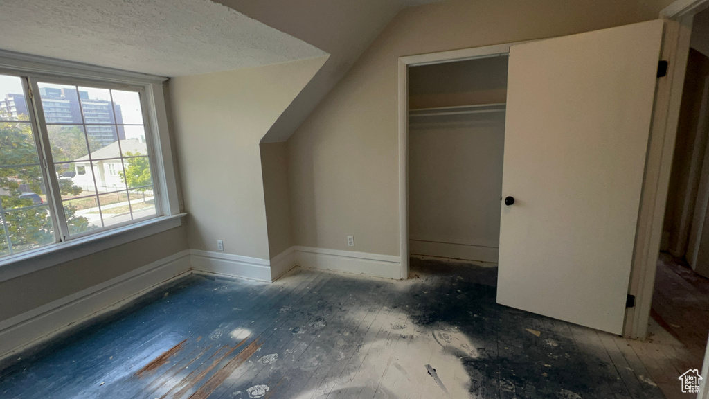 Photo 11 for MLS #2110265 at 902 24th St