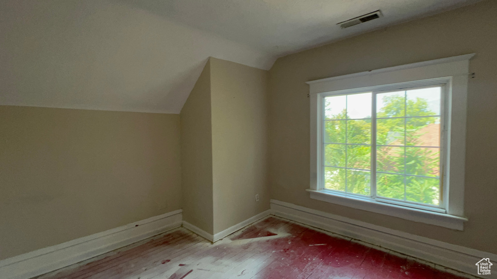 Photo 9 for MLS #2110265 at 902 24th St