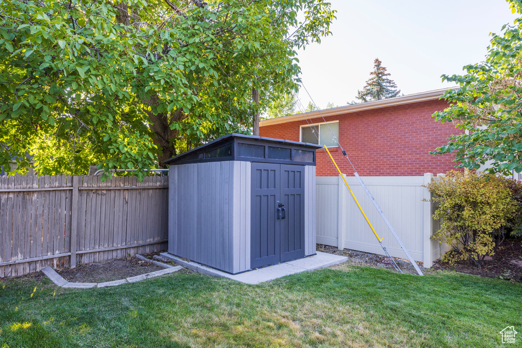 Photo 40 for MLS #2110282 at 1582 E Zenith Ave