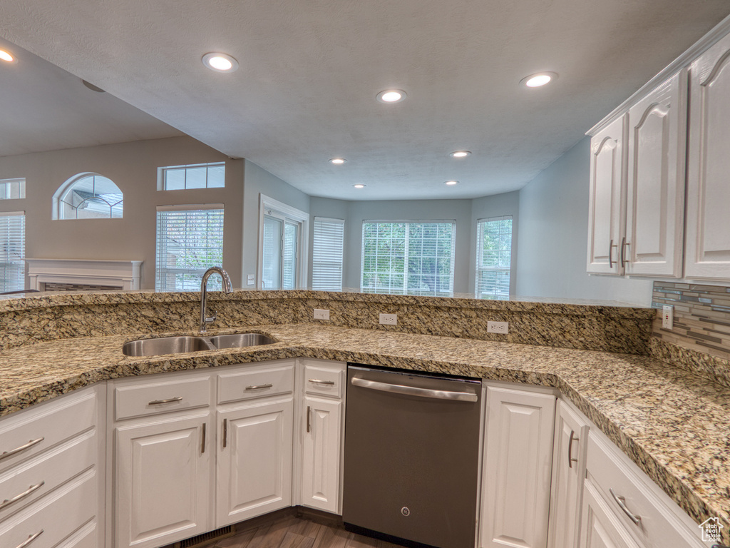 7380 S BALBOA DR Midvale, UT 84047