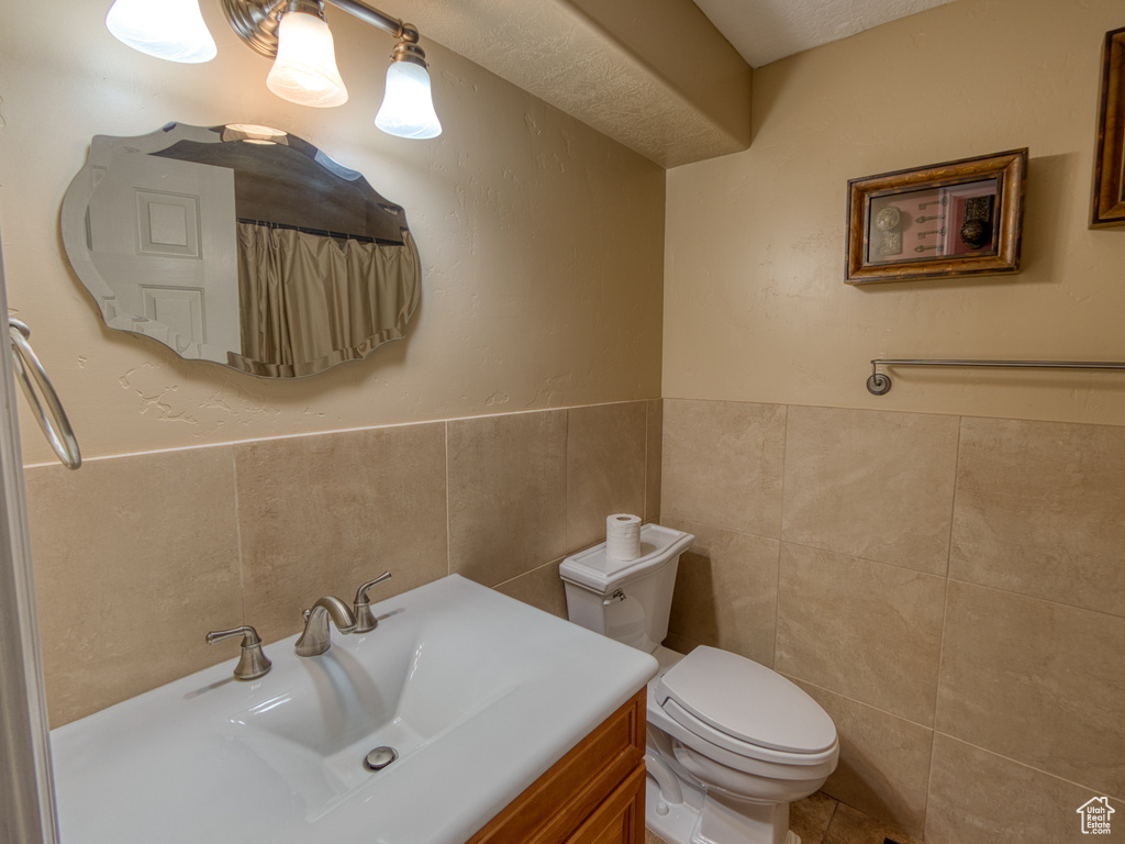 7380 S BALBOA DR Midvale, UT 84047