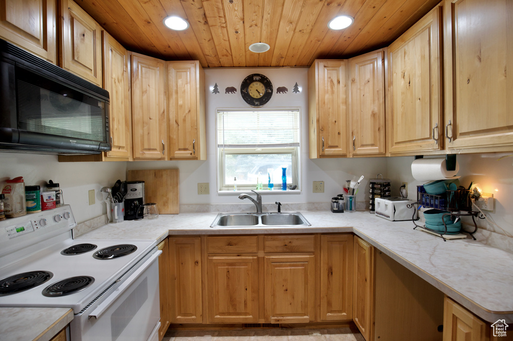 Photo 15 for MLS #2110295 at 4825 E Balsam Dr #707