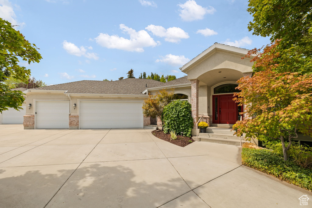 8002 S SIESTA DR Sandy, UT 84093