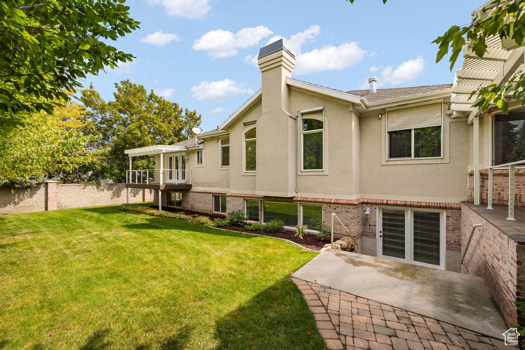 8002 S SIESTA DR Sandy, UT 84093