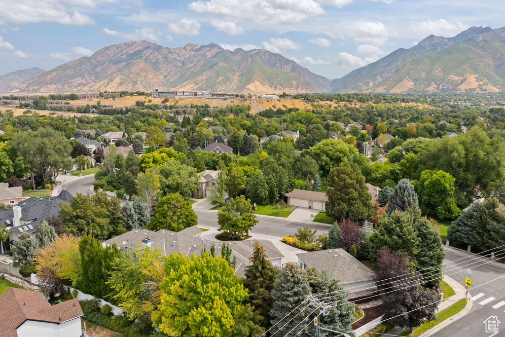 8002 S SIESTA DR Sandy, UT 84093