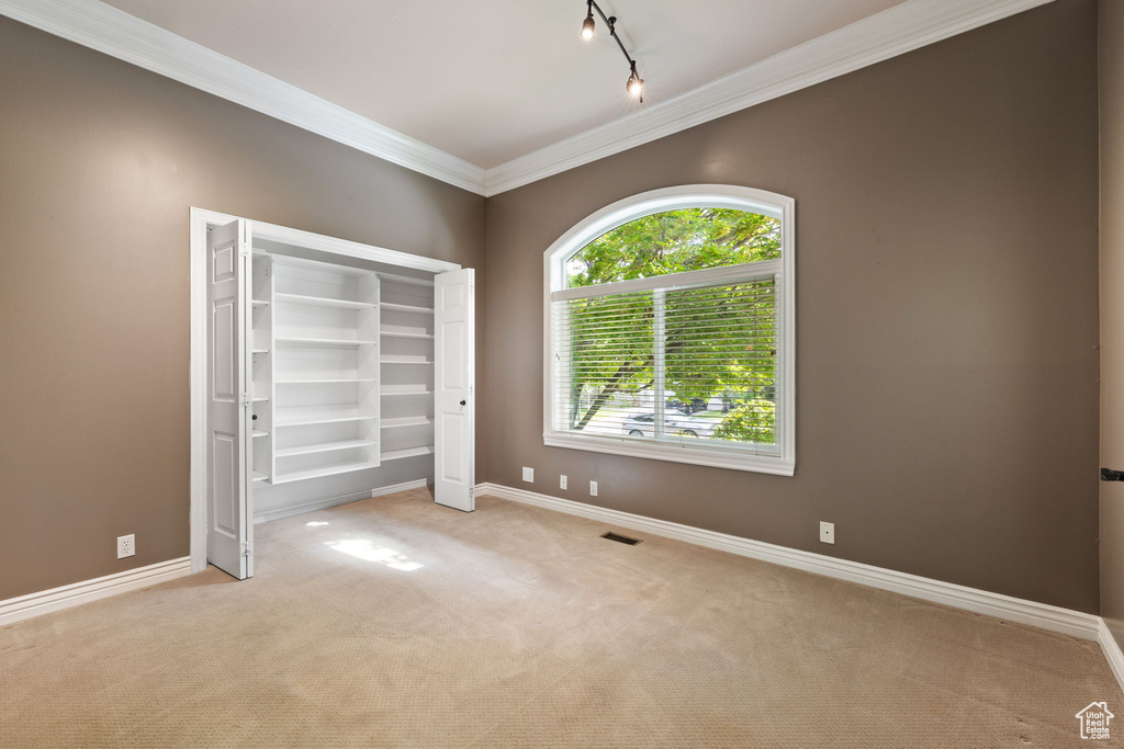 8002 S SIESTA DR Sandy, UT 84093