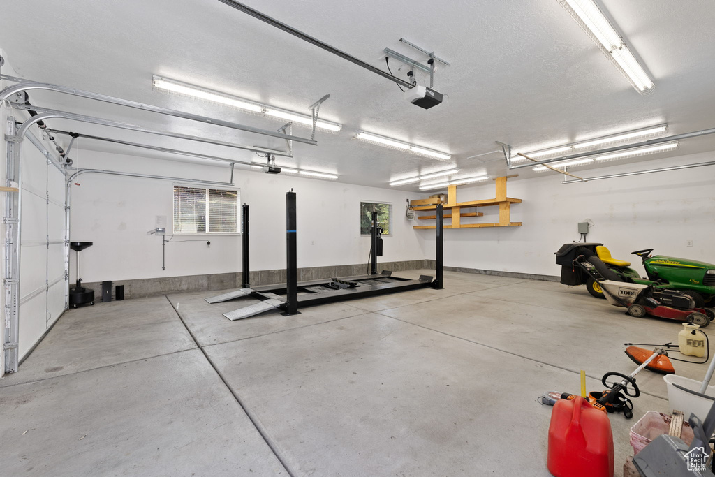 8002 S SIESTA DR Sandy, UT 84093