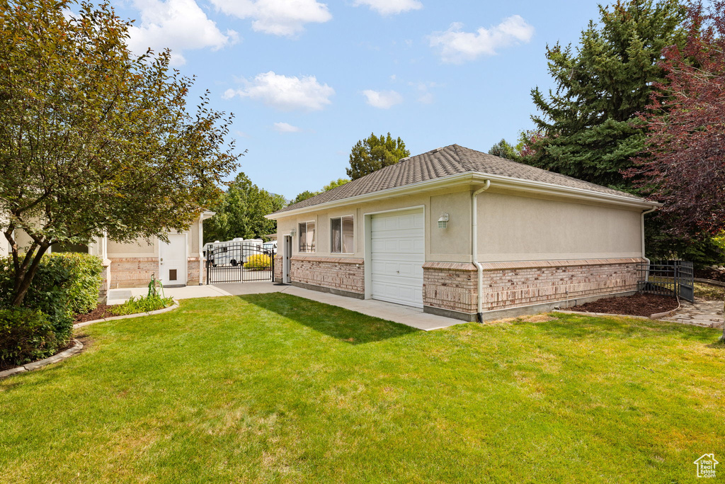 8002 S SIESTA DR Sandy, UT 84093