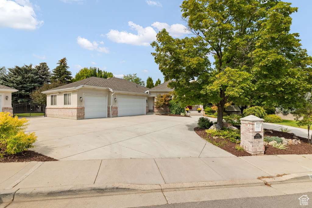 8002 S SIESTA DR Sandy, UT 84093