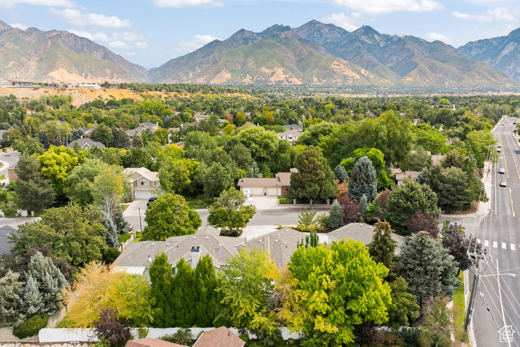 8002 S SIESTA DR Sandy, UT 84093