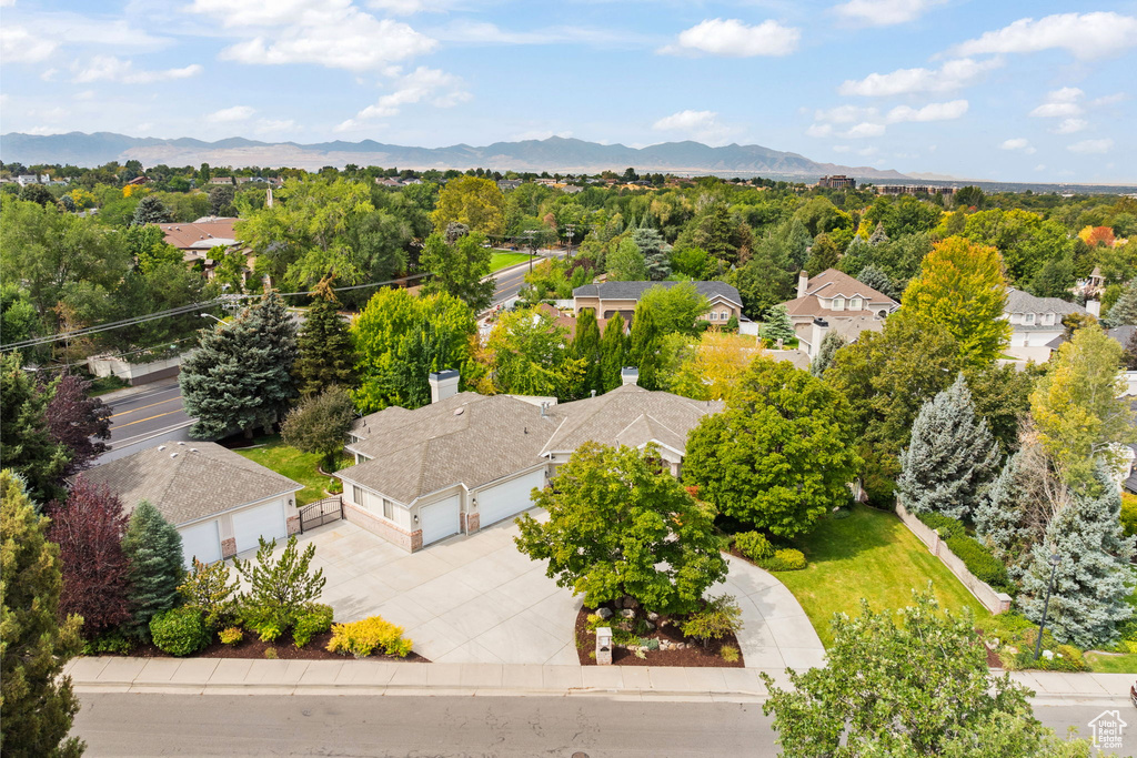 8002 S SIESTA DR Sandy, UT 84093