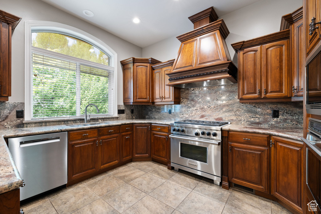 8002 S SIESTA DR Sandy, UT 84093