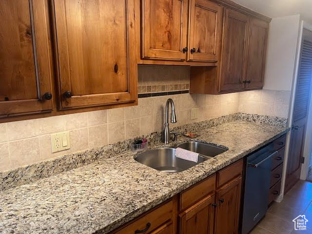Photo 3 for MLS #2110327 at 4738 S Woodduck Ln