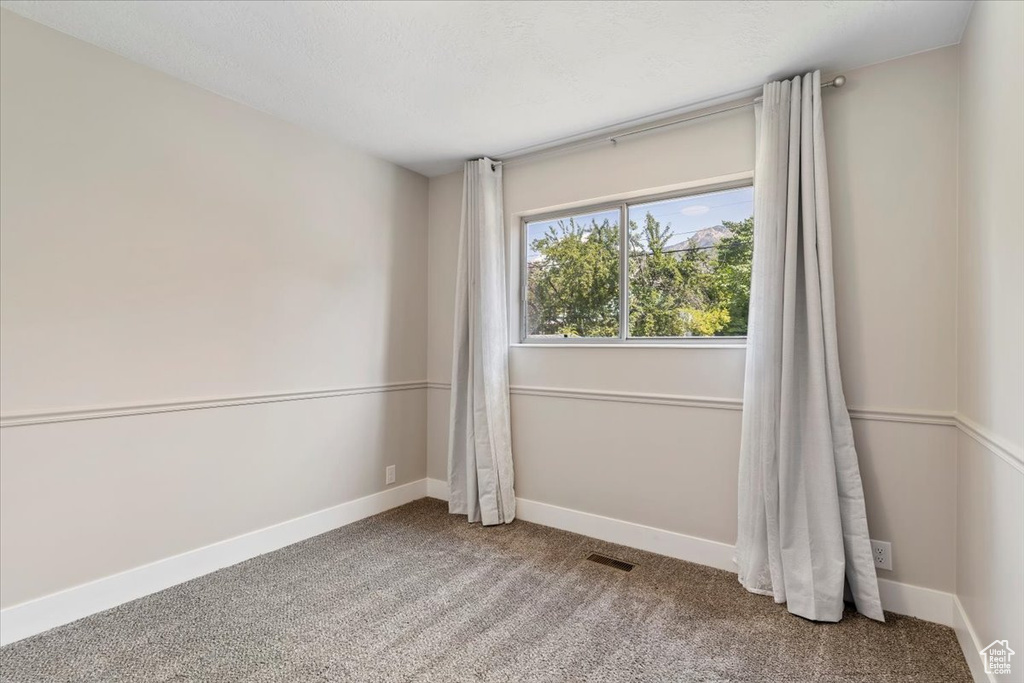 Photo 17 for MLS #2110331 at 3880 Raymond Ave