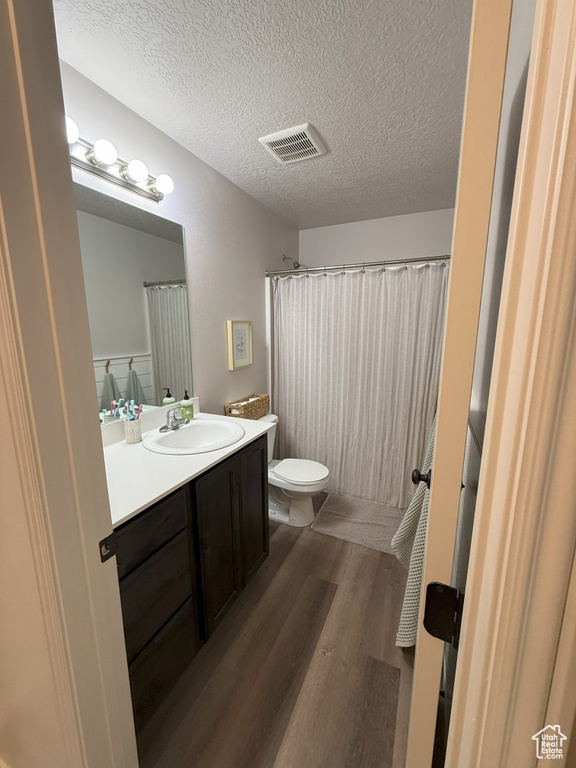 Photo 10 for MLS #2110341 at 672 N 2560 East