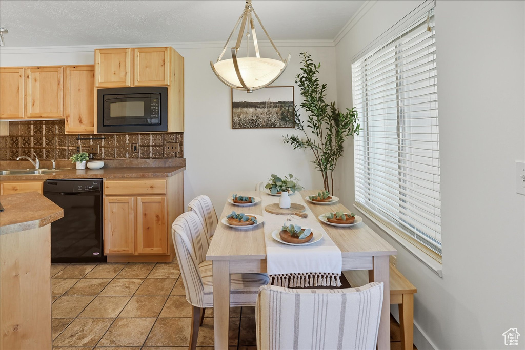 Photo 12 for MLS #2110369 at 619 S Quinn Ct