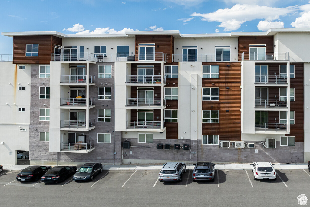 2101 N MAIN ST #205 Sunset, UT 84015